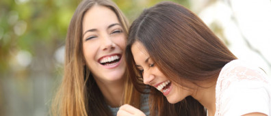 Lachen helpt om gevoelens van stress en angst te verminderen die kanker vaak met zich meebrengen. Tegelijk heeft lachen ook een versterkend effect op het immuunsysteem. 