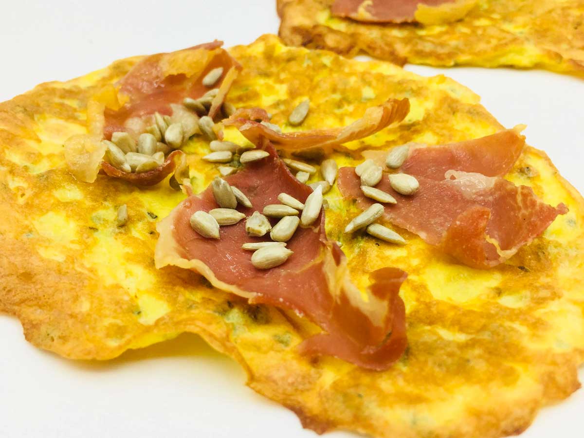 Omelet prosciutto